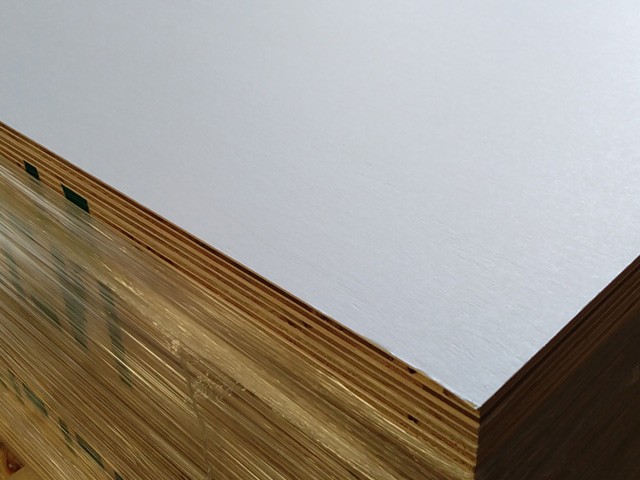 不燃金属箔複合シート貼り1